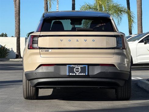 New 2026 Volvo EX30 Ultra image 4