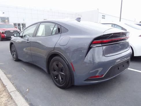 Used 2024 Toyota Prius LE image 6