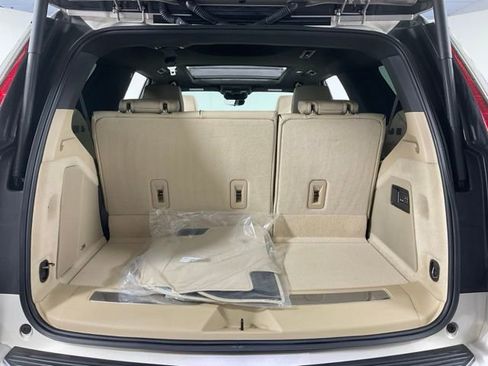 Certified 2024 Cadillac Escalade Premium Luxury w/ Performance Package image 33