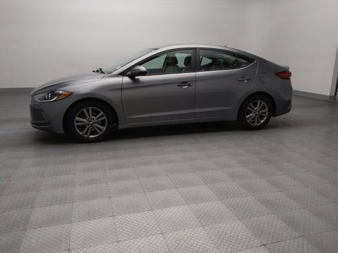 Used 2018 Hyundai Elantra Value Edition FWD image 2