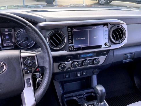 Used 2022 Toyota Tacoma SR5 image 6