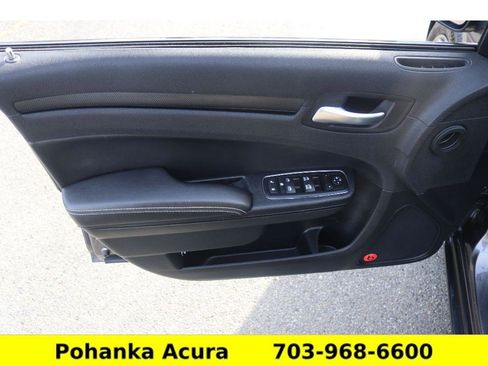 Used 2014 Chrysler 300 S image 22