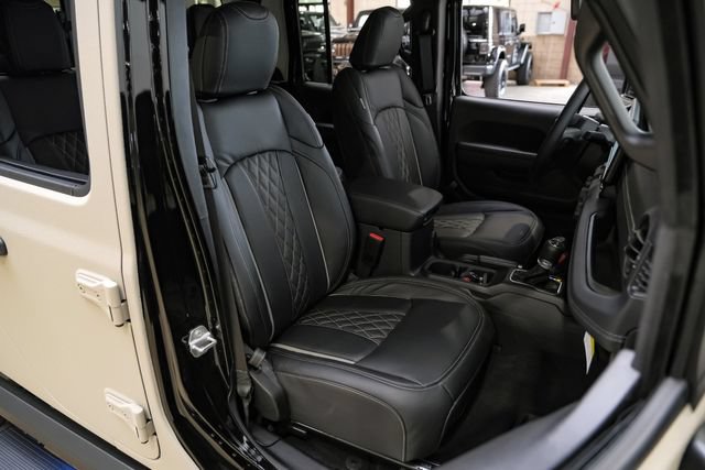 Used 2025 Jeep Gladiator Rubicon w/ Safety Group AWD/4WD image 73