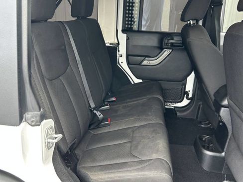 Used 2016 Jeep Wrangler Unlimited Sport w/ Quick Order Package 24S AWD/4WD image 19
