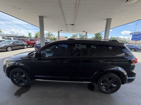 Used 2018 Dodge Journey Crossroad w/ Popular Equipment Group FWD image 9
