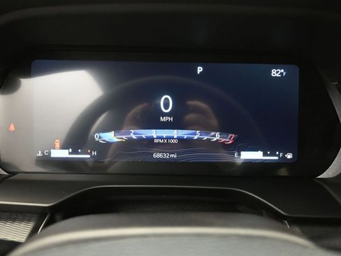 Used 2024 Jeep Grand Cherokee Altitude image 3