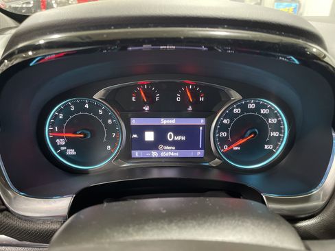 Used 2023 Chevrolet Traverse RS AWD/4WD image 29
