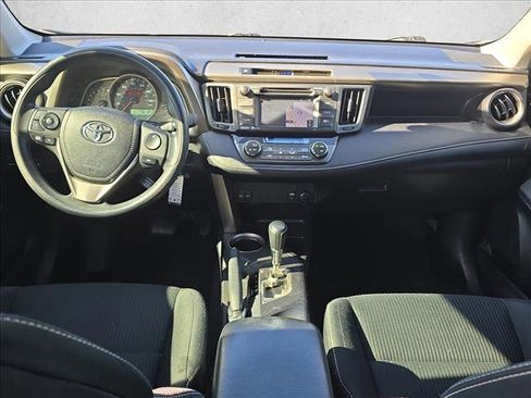 Used 2014 Toyota RAV4 XLE image 17