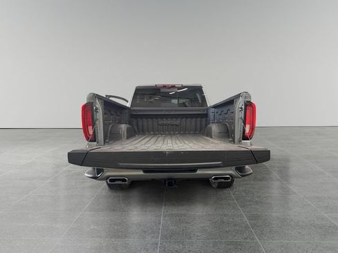 Used 2024 GMC Sierra 1500 AT4 w/ Technology Package AWD/4WD image 16