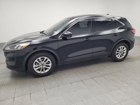 Used 2020 Ford Escape SE FWD image 2