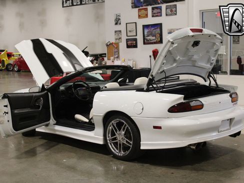 Used 2001 Chevrolet Camaro Z28 w/ SS Performance/Appearance Pkg image 21