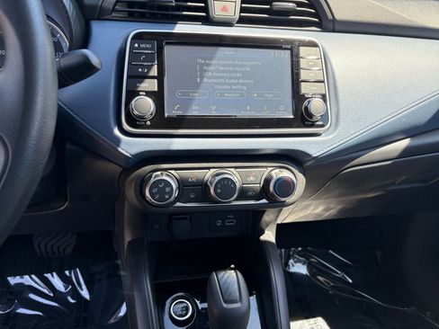 Used 2025 Nissan Versa SV FWD image 20