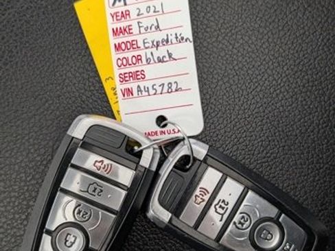 Used 2021 Ford Expedition Max Limited image 50