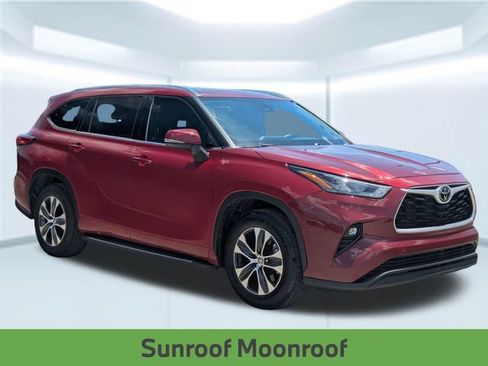 Used 2020 Toyota Highlander XLE FWD image 9