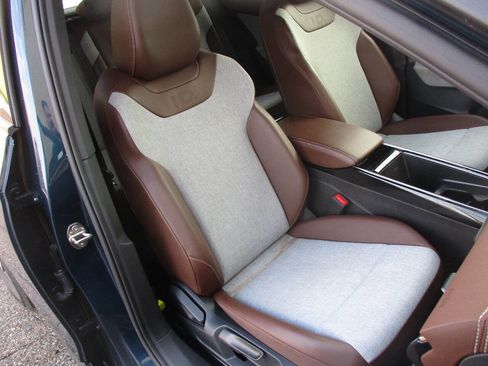 Used 2023 Volkswagen ID.4 Pro image 71