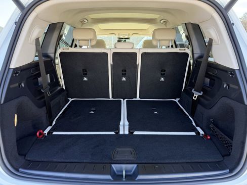 Certified 2025 Mercedes-Benz GLB 250 250 4MATIC image 11