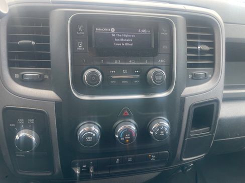 Used 2017 RAM 2500 Tradesman w/ Chrome Appearance Group AWD/4WD image 12