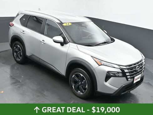 Used 2024 Nissan Rogue SV image 37