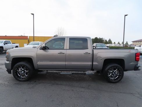 Used 2017 Chevrolet Silverado 1500 LT w/ LT Plus Package image 4