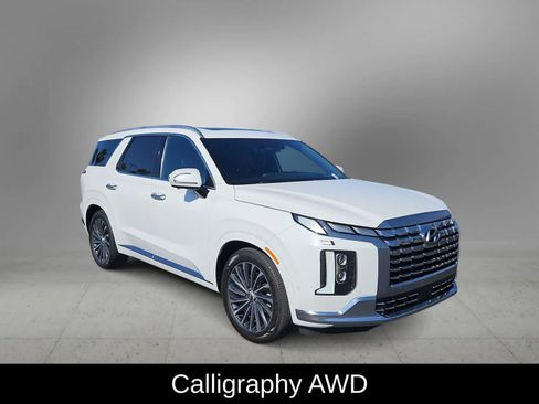 Used 2023 Hyundai Palisade Calligraphy AWD/4WD image 2