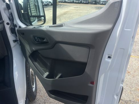 New 2025 Ford Transit 250 148 Medium Roof w/ Load Area Protection Package RWD image 15