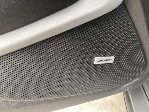 Used 2021 Chevrolet Camaro LT w/ Technology Package image 23