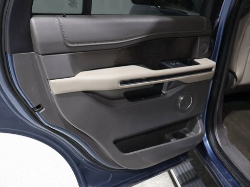 Used 2018 Ford Expedition Limited image 19