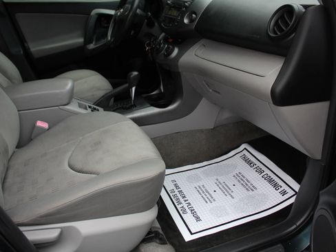 Used 2010 Toyota RAV4 4WD image 17