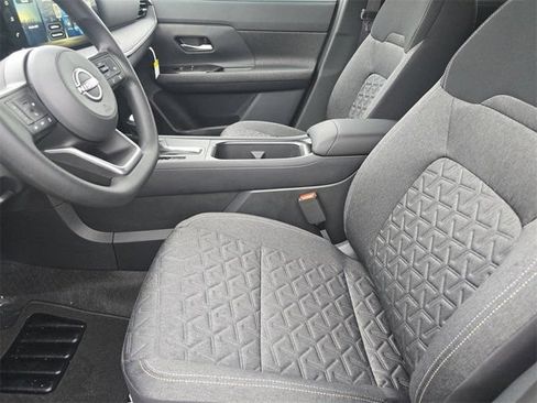 New 2026 Nissan Kicks SV w/ SV Premium Package FWD image 11