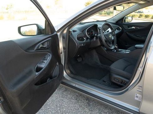 Used 2023 Chevrolet Malibu LT image 11