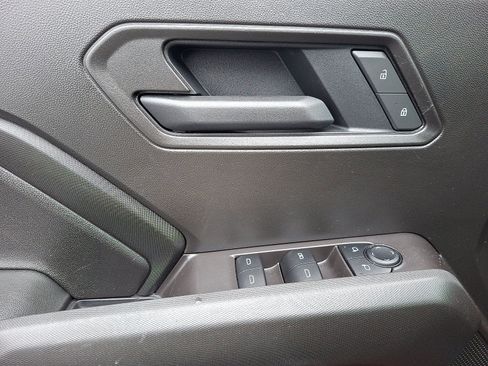 Used 2025 Chevrolet Colorado Trail Boss image 11