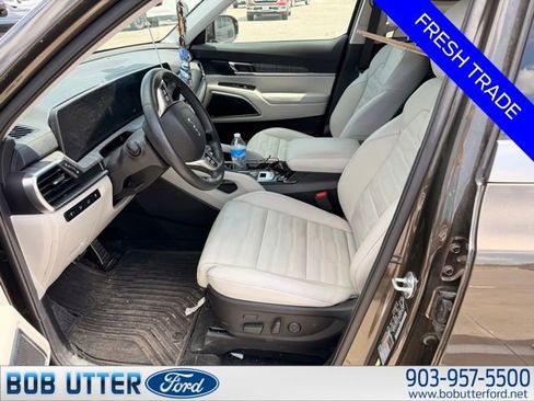 Used 2024 Kia Telluride SX Prestige w/ Towing Package AWD/4WD image 5