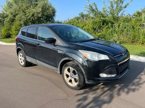 Used 2015 Ford Escape SE FWD image 3