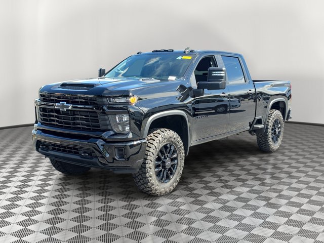 Used 2025 Chevrolet Silverado 2500 Custom w/ Custom Value Package AWD/4WD image 3