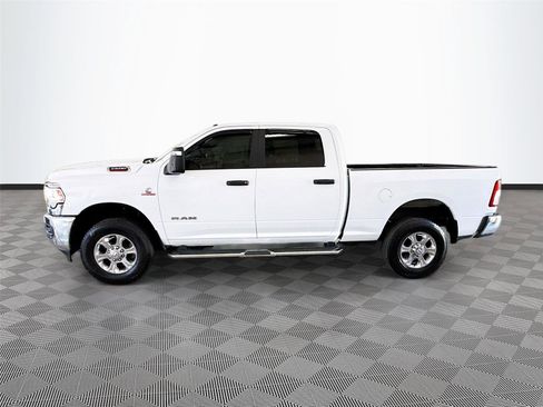 Used 2024 RAM 2500 Big Horn AWD/4WD image 4