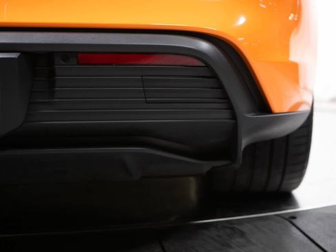 Certified 2025 Porsche Taycan 4S AWD/4WD image 20