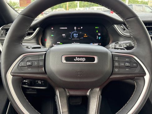 Used 2024 Jeep Grand Cherokee Limited 4xe image 12