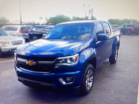 Used 2019 Chevrolet Colorado Z71 AWD/4WD image 6