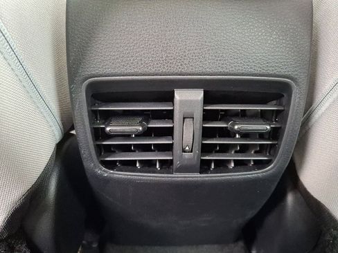 Certified 2024 Toyota Corolla Cross L image 11