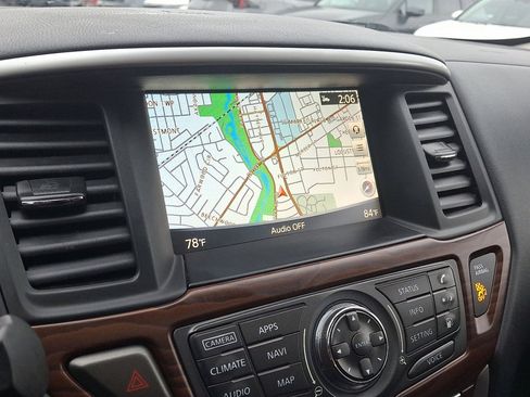 Used 2020 Nissan Pathfinder Platinum image 28