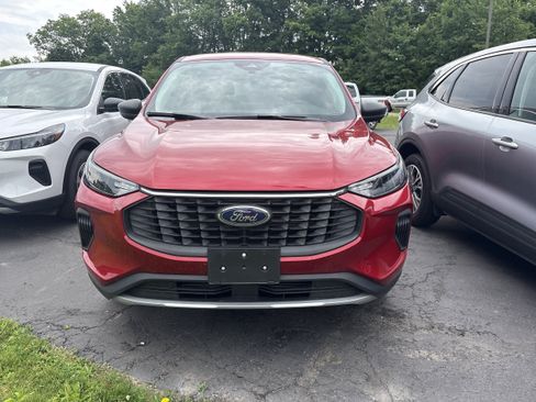 Certified 2023 Ford Escape Active AWD/4WD image 1