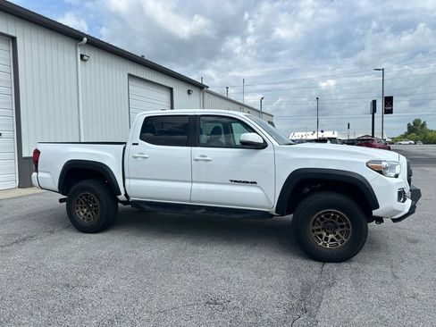 Used 2023 Toyota Tacoma 4x4 Double Cab w/ Trail Edition image 5