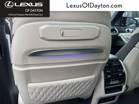 Used 2023 BMW X7 M60i w/ Executive Package image 39