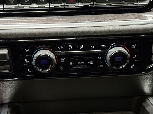 Used 2025 Chevrolet Silverado 2500 LTZ w/ Trail Boss Package image 16