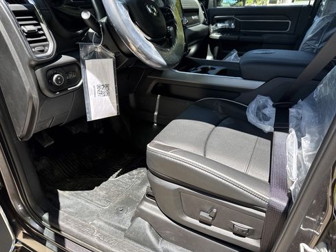 New 2026 RAM 3500 Big Horn AWD/4WD image 5