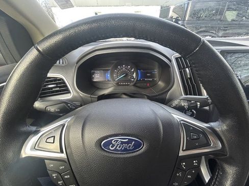 Used 2023 Ford Edge SEL image 15