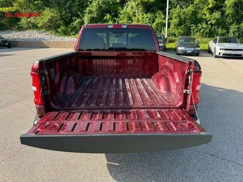 Used 2025 RAM 1500 Laramie AWD/4WD image 7