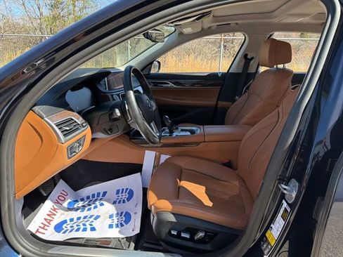 Used 2020 BMW 750i xDrive 750i xDrive image 27