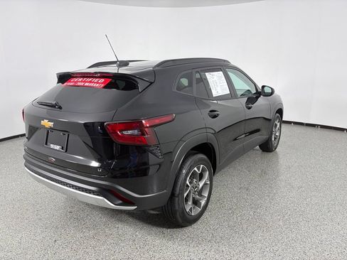 Used 2025 Chevrolet Trax LT w/ Driver Confidence Package FWD image 7
