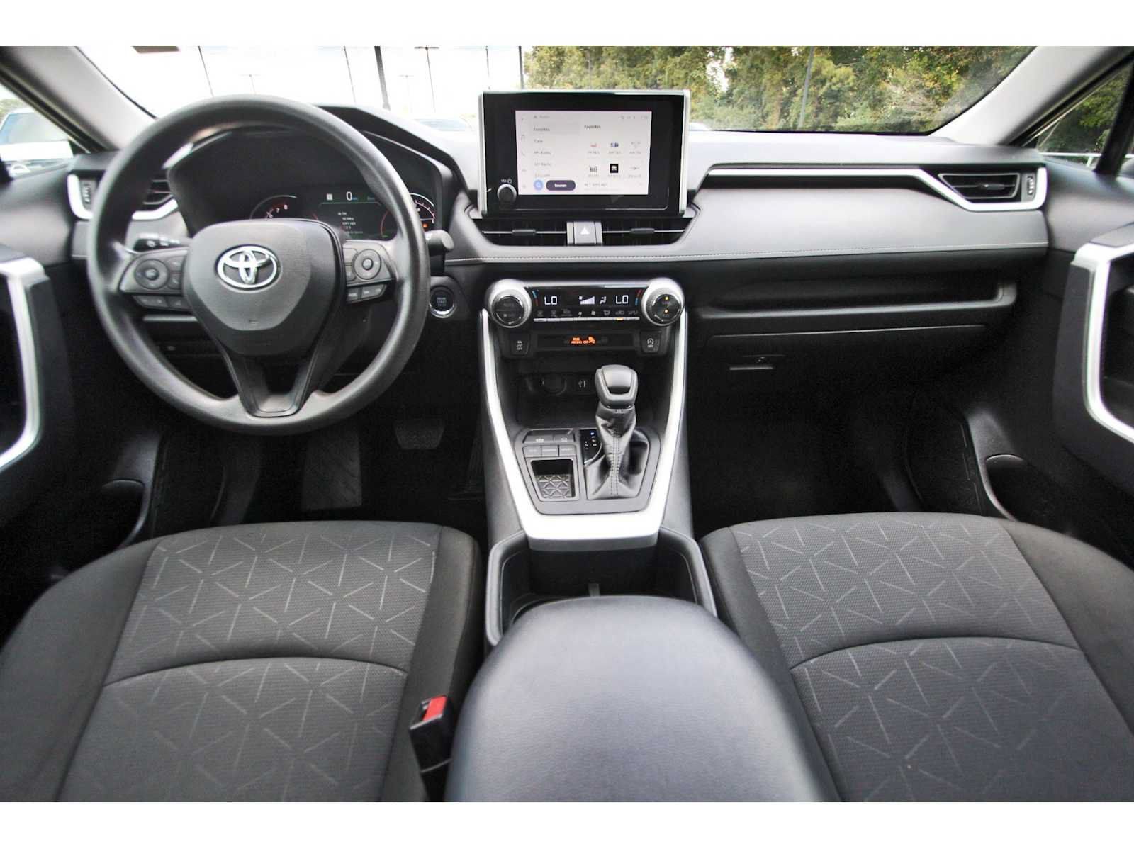 Used 2024 Toyota RAV4 XLE w/ Convenience Package FWD image 7